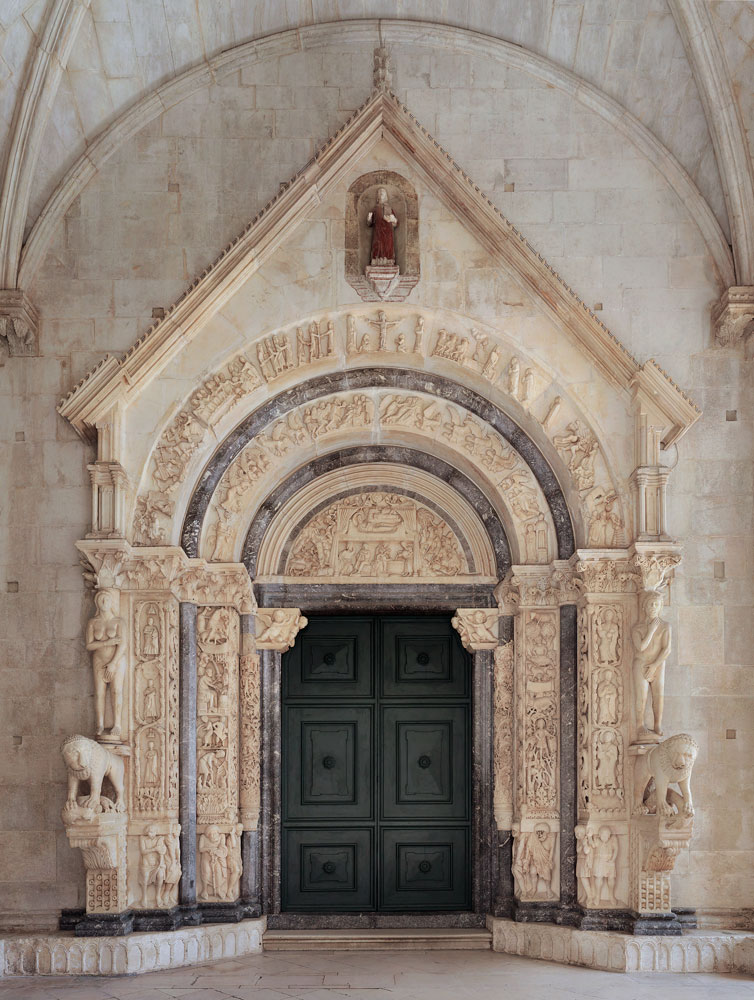 Portal katedrale sv. Lovre u Trogiru