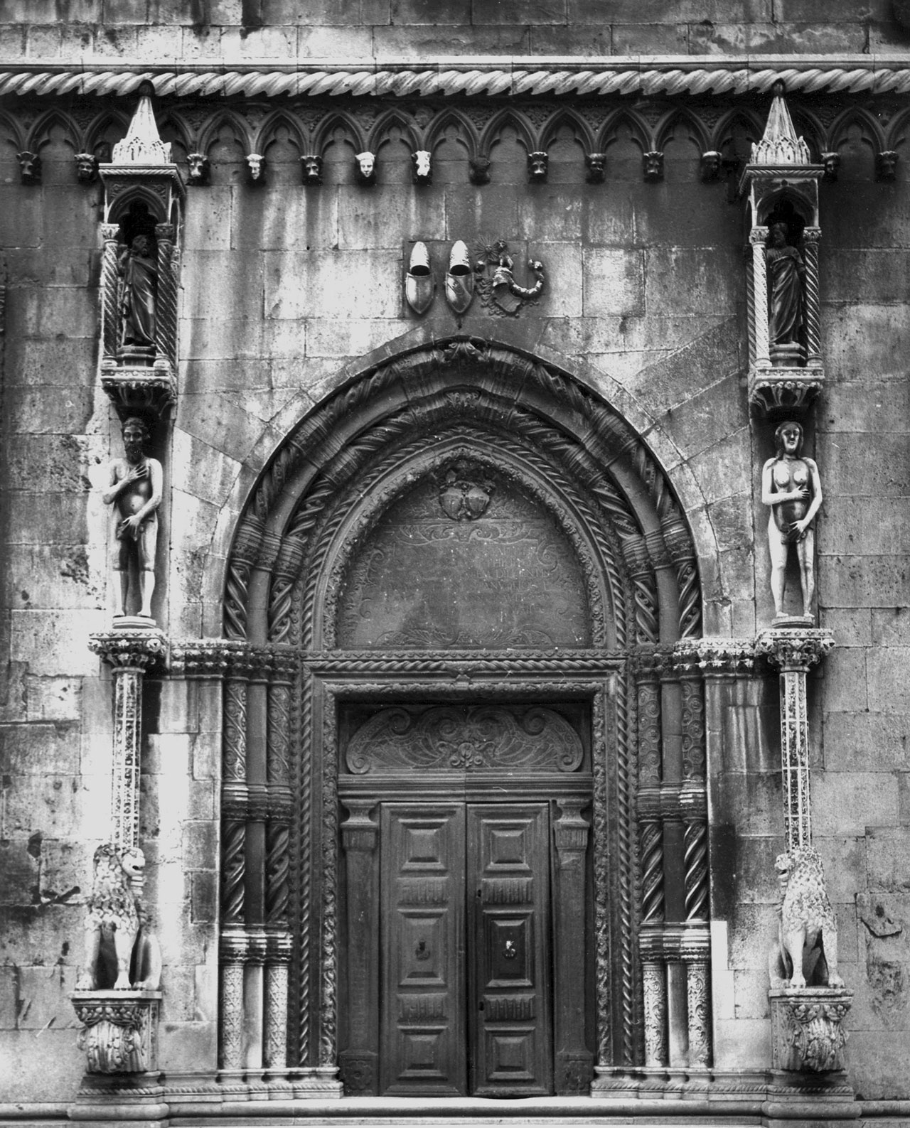 Sjeverni portal Šibenske katedrale, Arhiv Gliptoteke HAZU